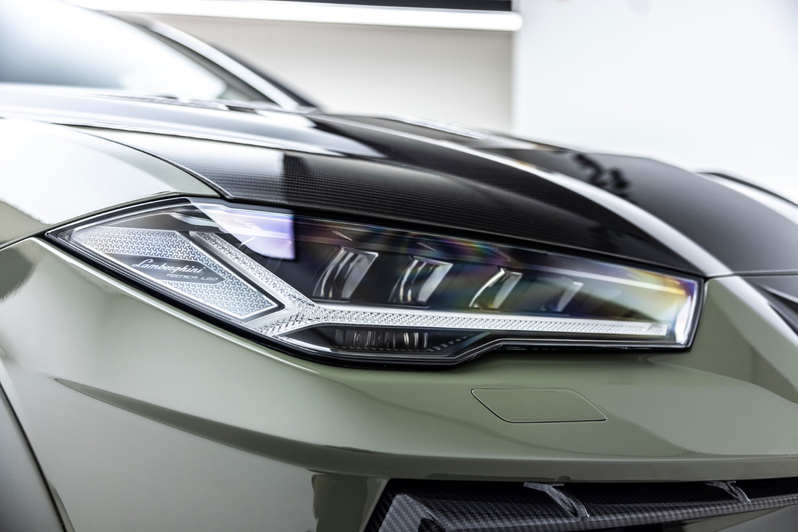2021 LAMBORGHINI URUS BY MANSORY 